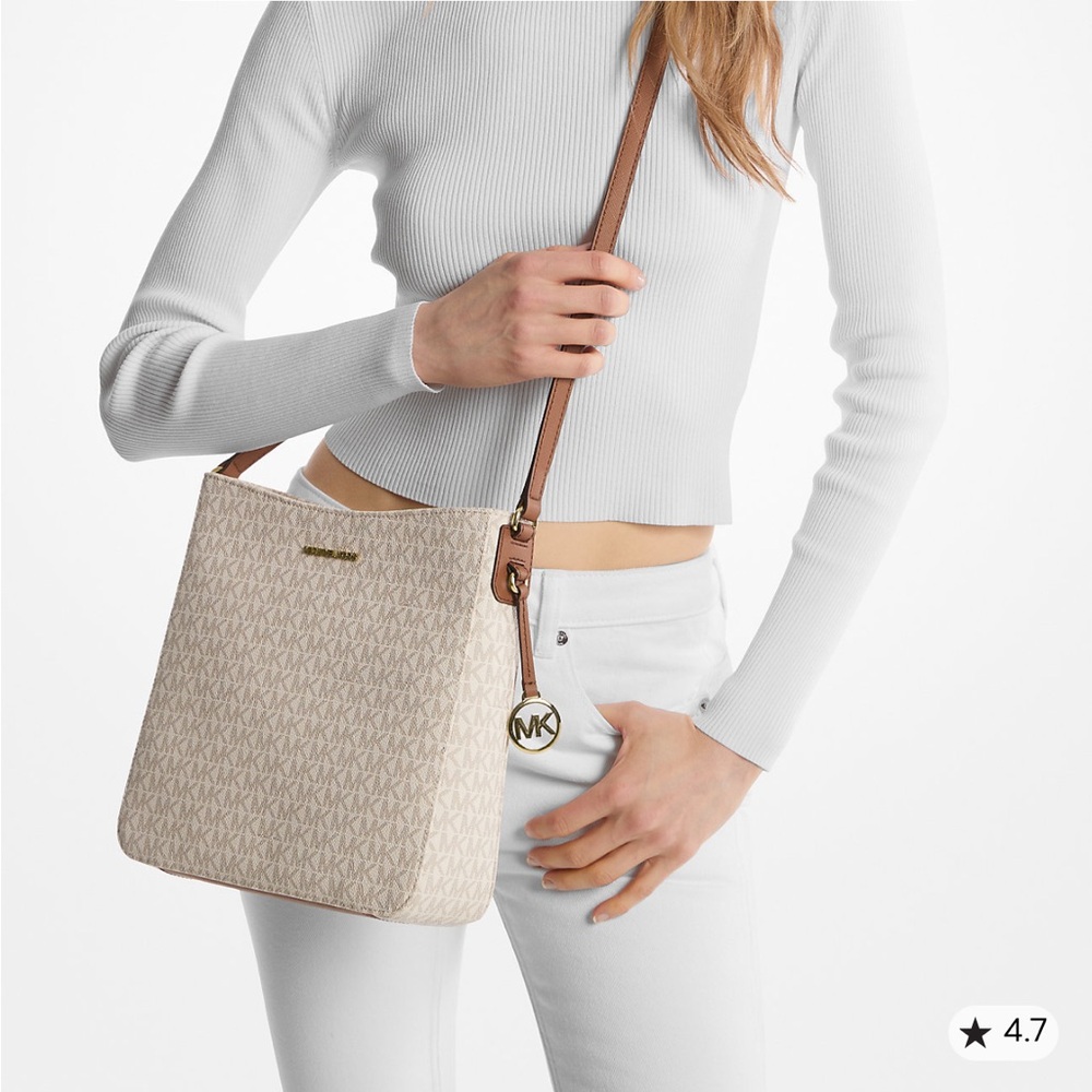 Jet Set Travel Large Logo Messenger Bag in Vanilla
